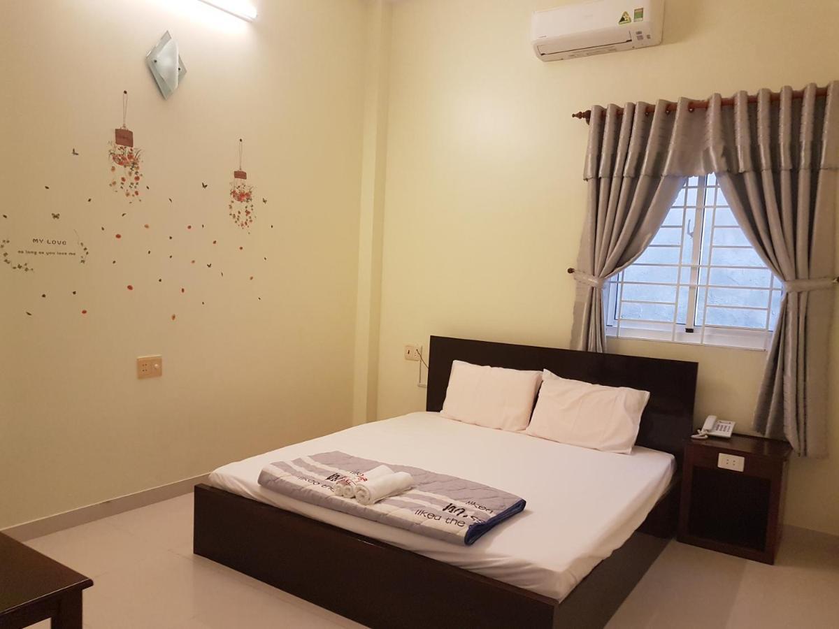Hostel Dang Loi ホステルダンロイ Chau Doc Bagian luar foto